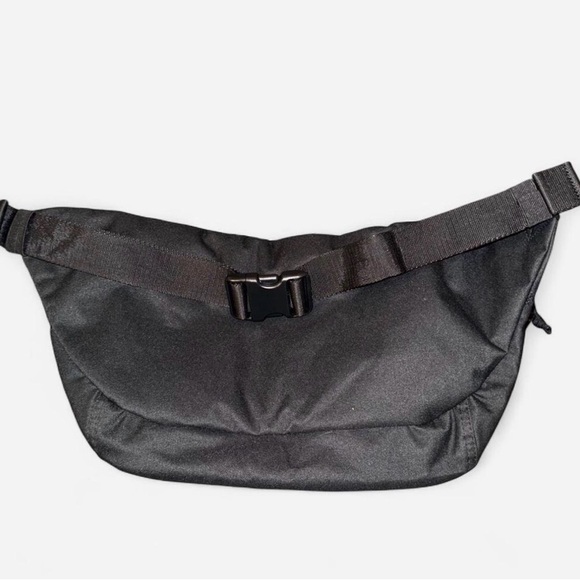 NIKE Tech fanny pack/Crossbody bag - Picture 6 of 8